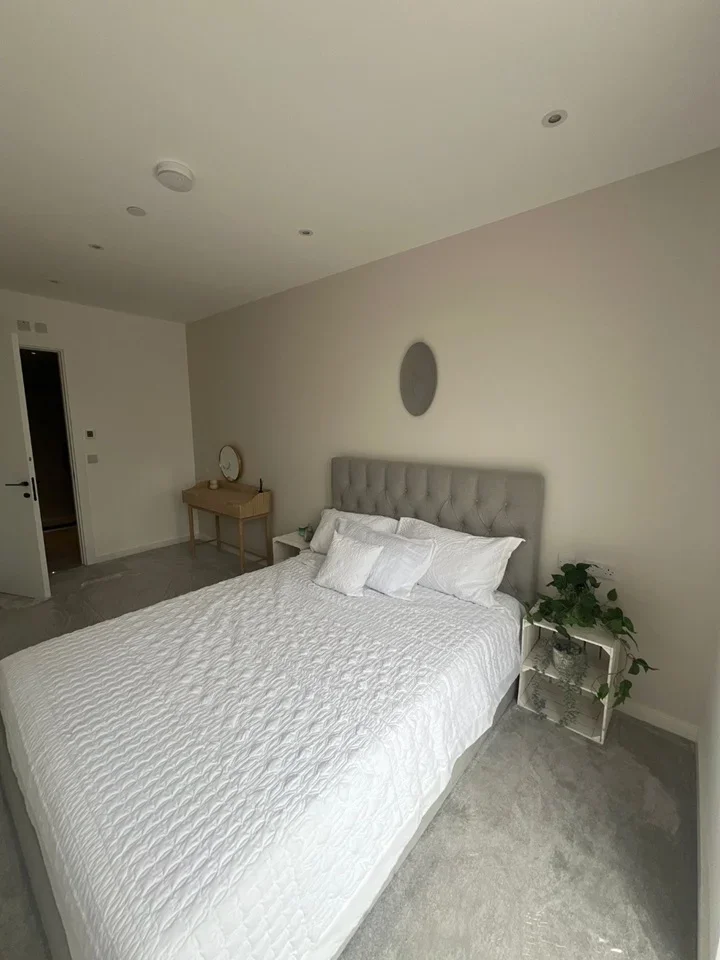 Flat Arklow Road in Greater London