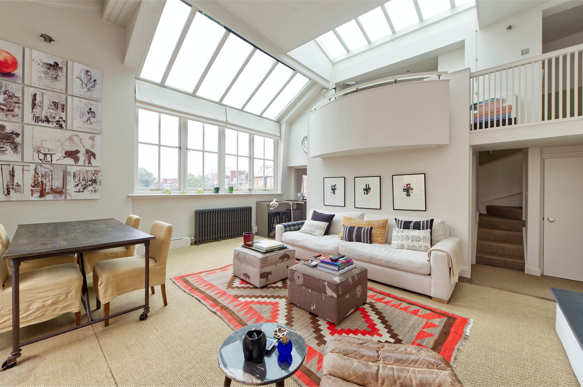 Flat Fellows Road in Greater London