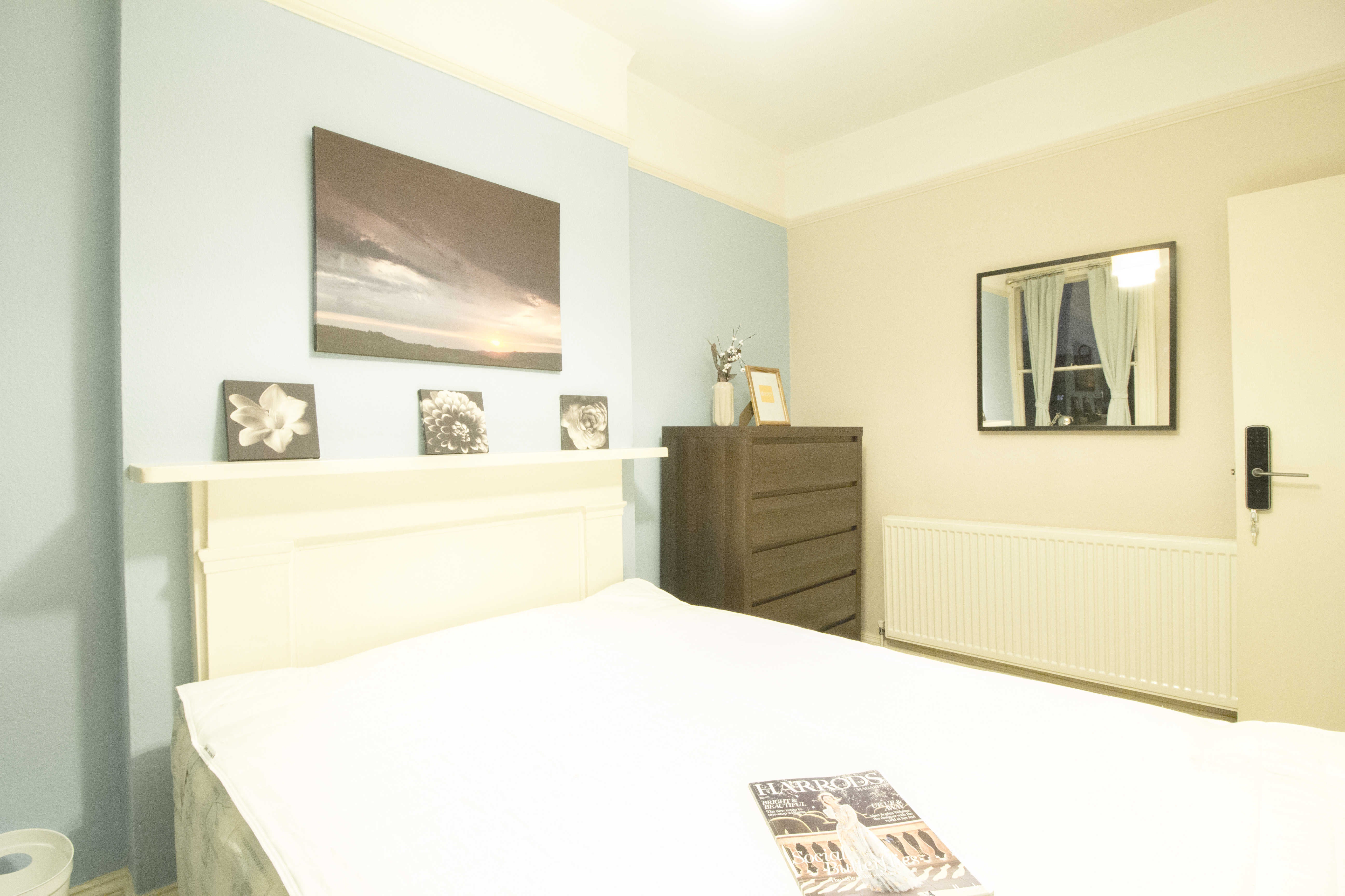 Flat Kenway Road in Greater London