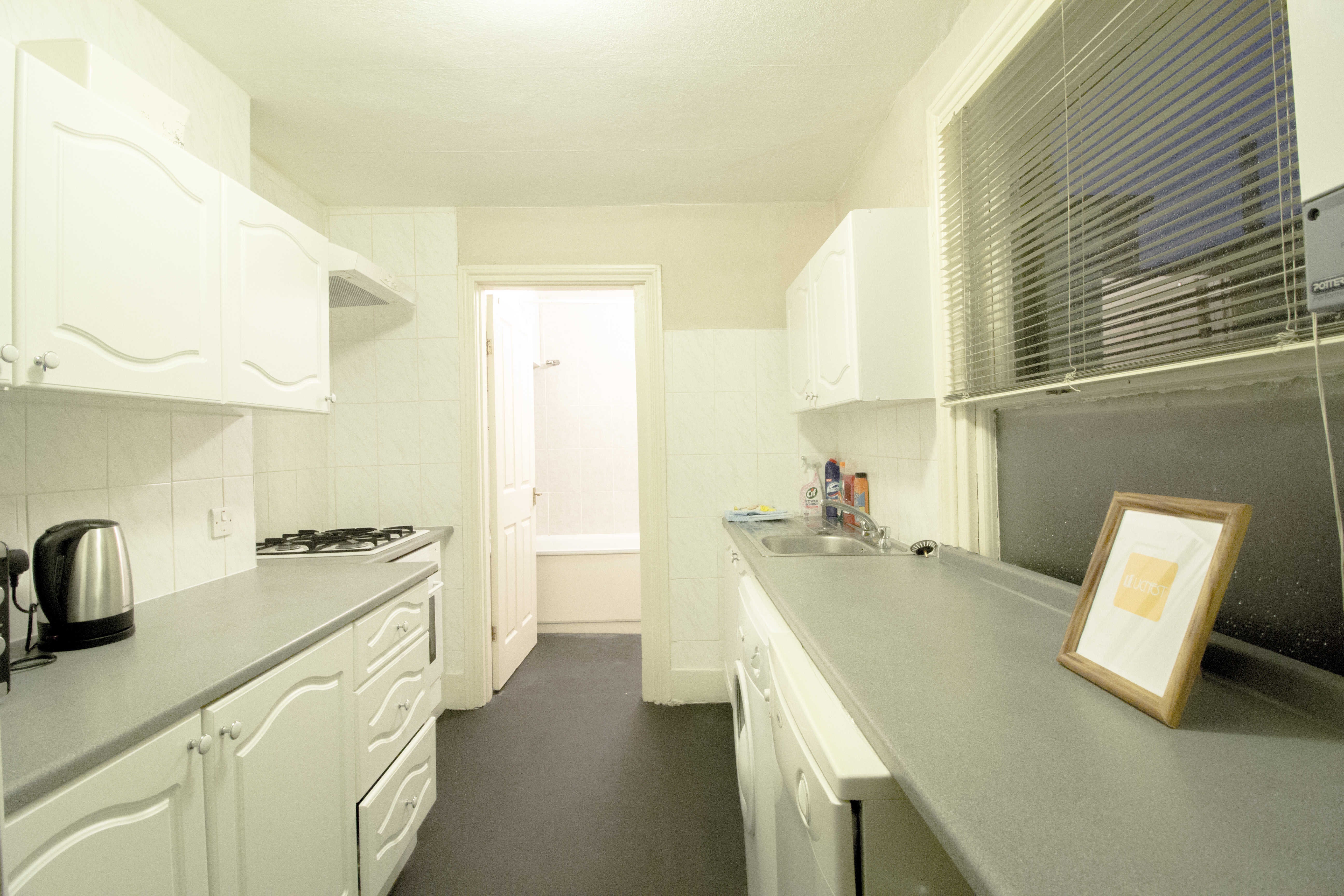 Flat Kenway Road in Greater London