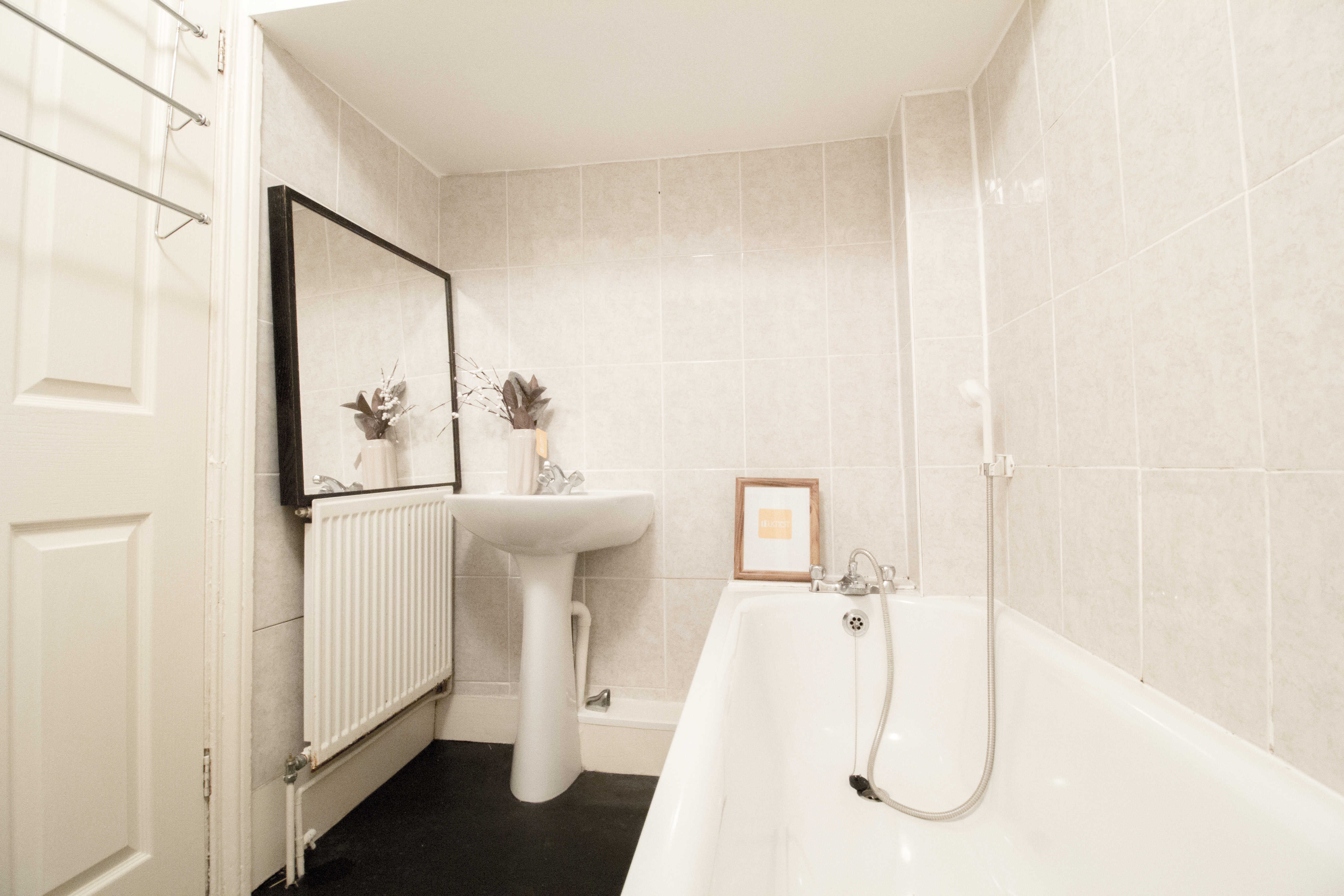 Flat Kenway Road in Greater London