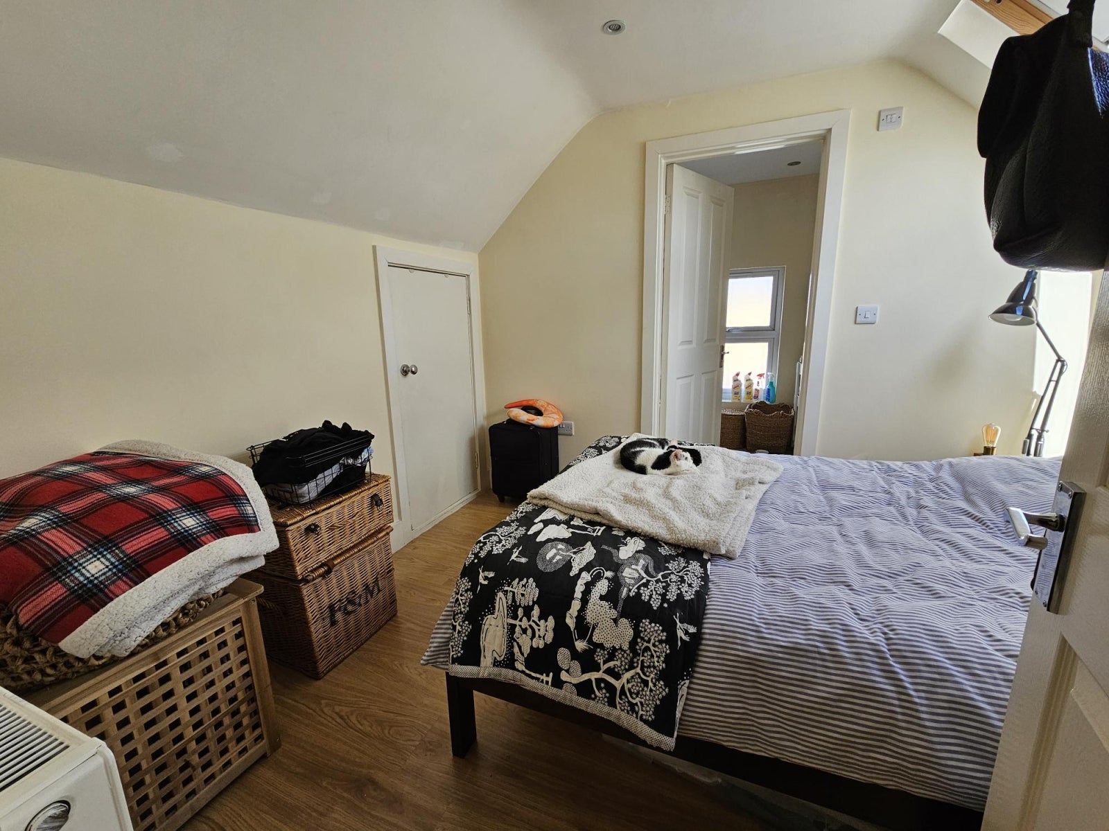 Flat George Lane in Greater London