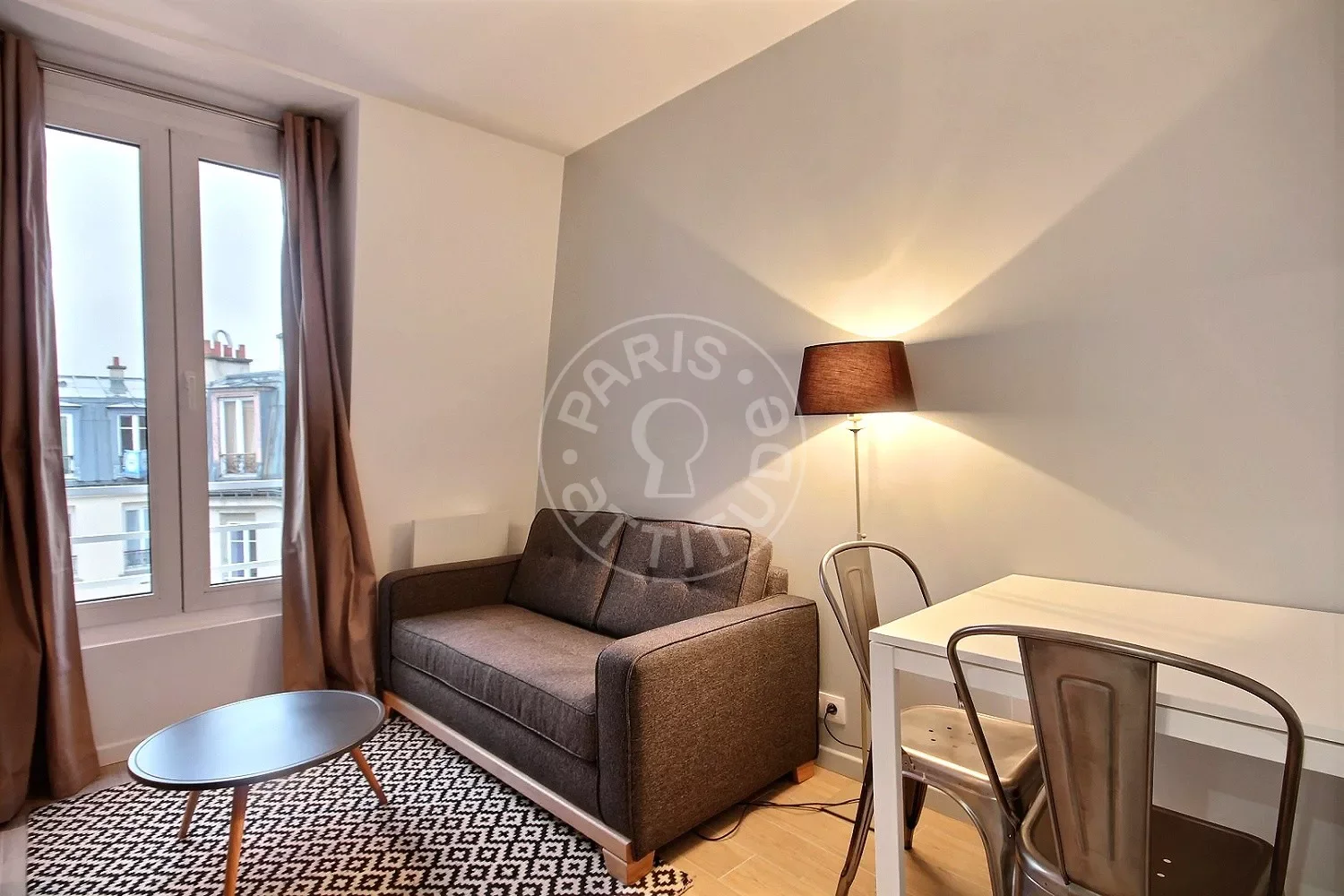 Flat Rue des Bergers in Paris