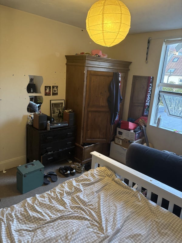 Room Gloucester Road in Bristol