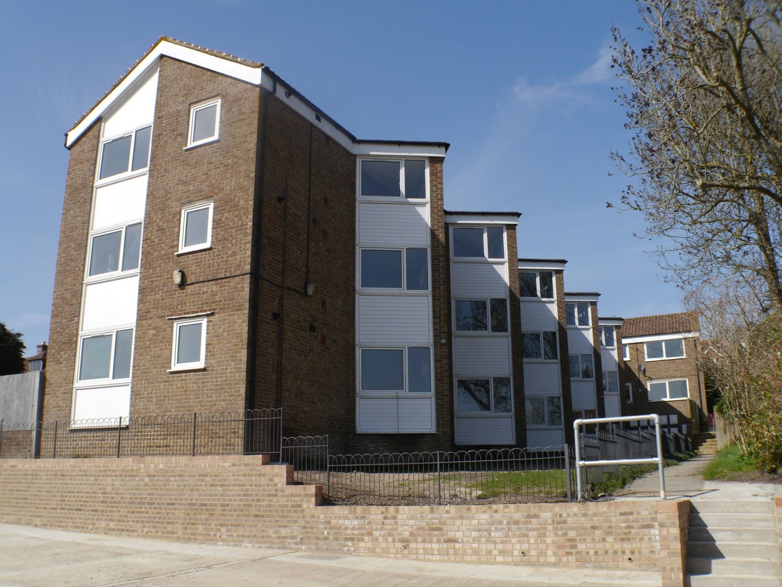 Flat Lower Street in Horsham