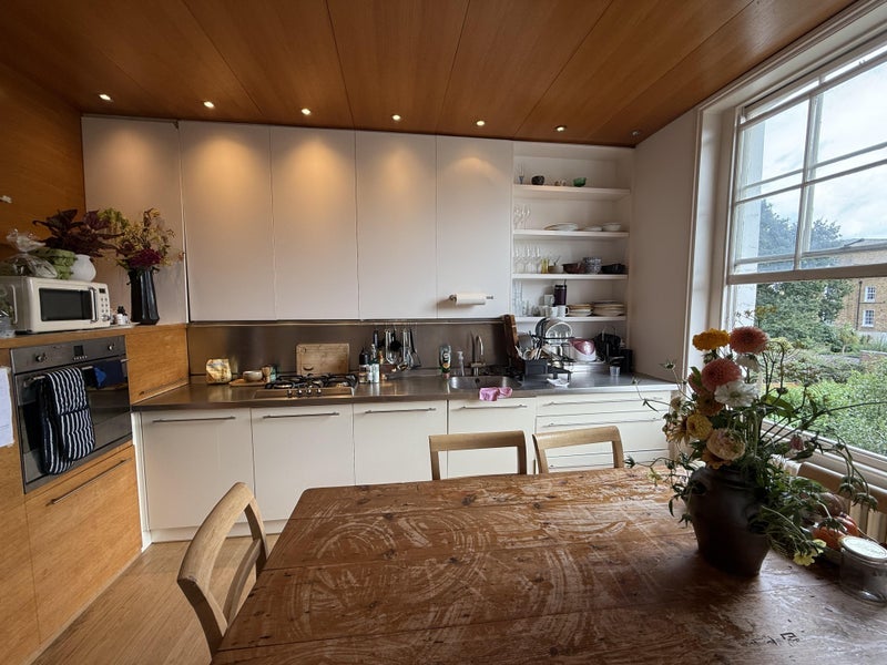 Room Caledonian Road in Greater London