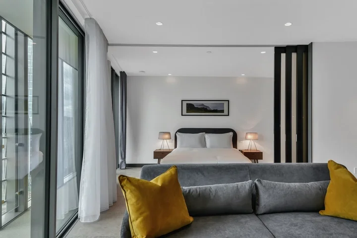 Flat Blackfriars Road in Greater London
