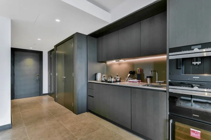 Flat Blackfriars Road in Greater London