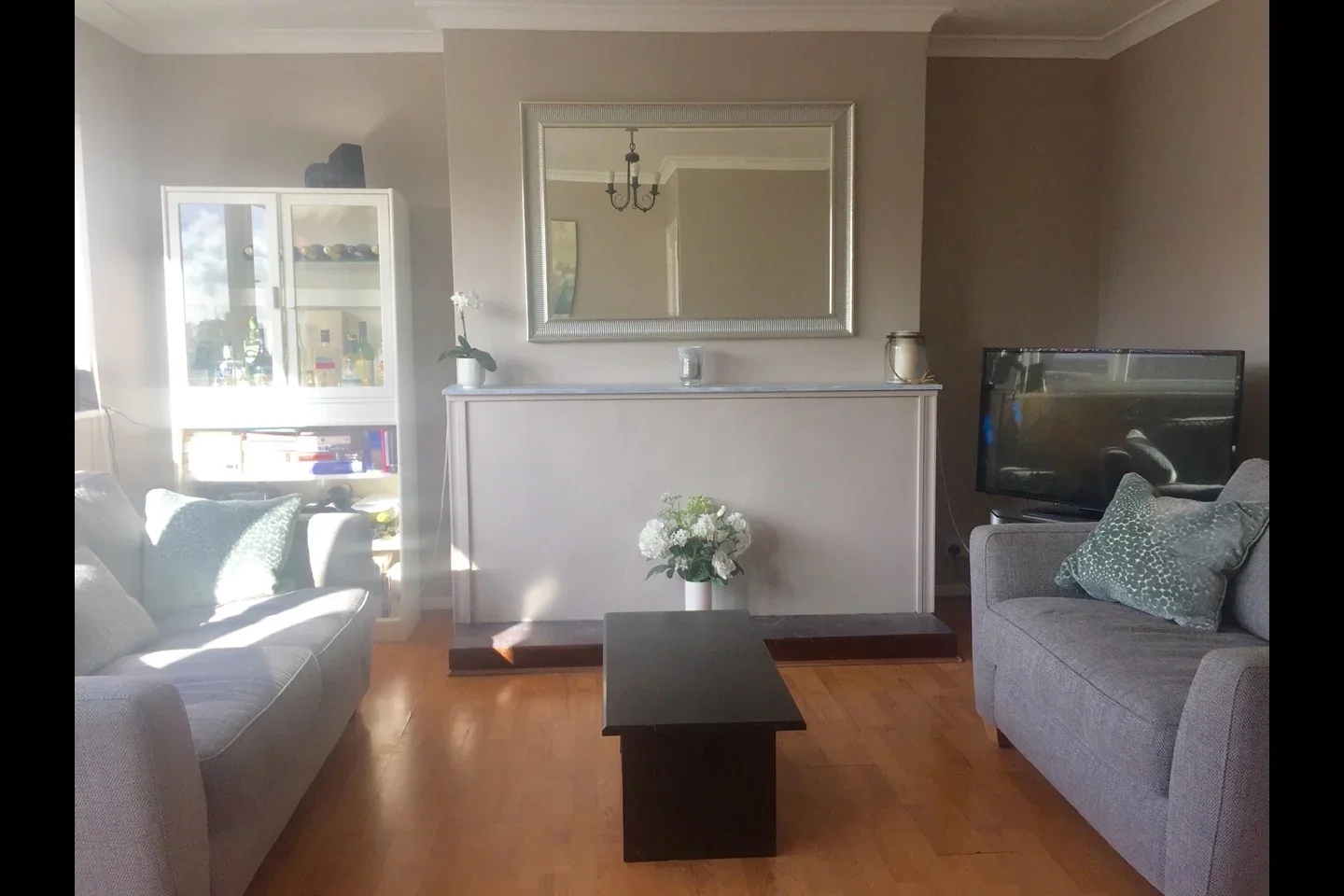 Flat Longfield Crescent in Greater London