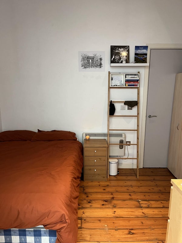 Room Back Church Lane in Greater London