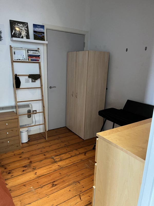 Room Back Church Lane in Greater London