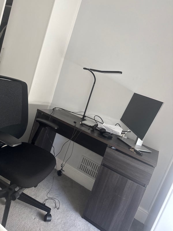 Room Brixton Road in Greater London