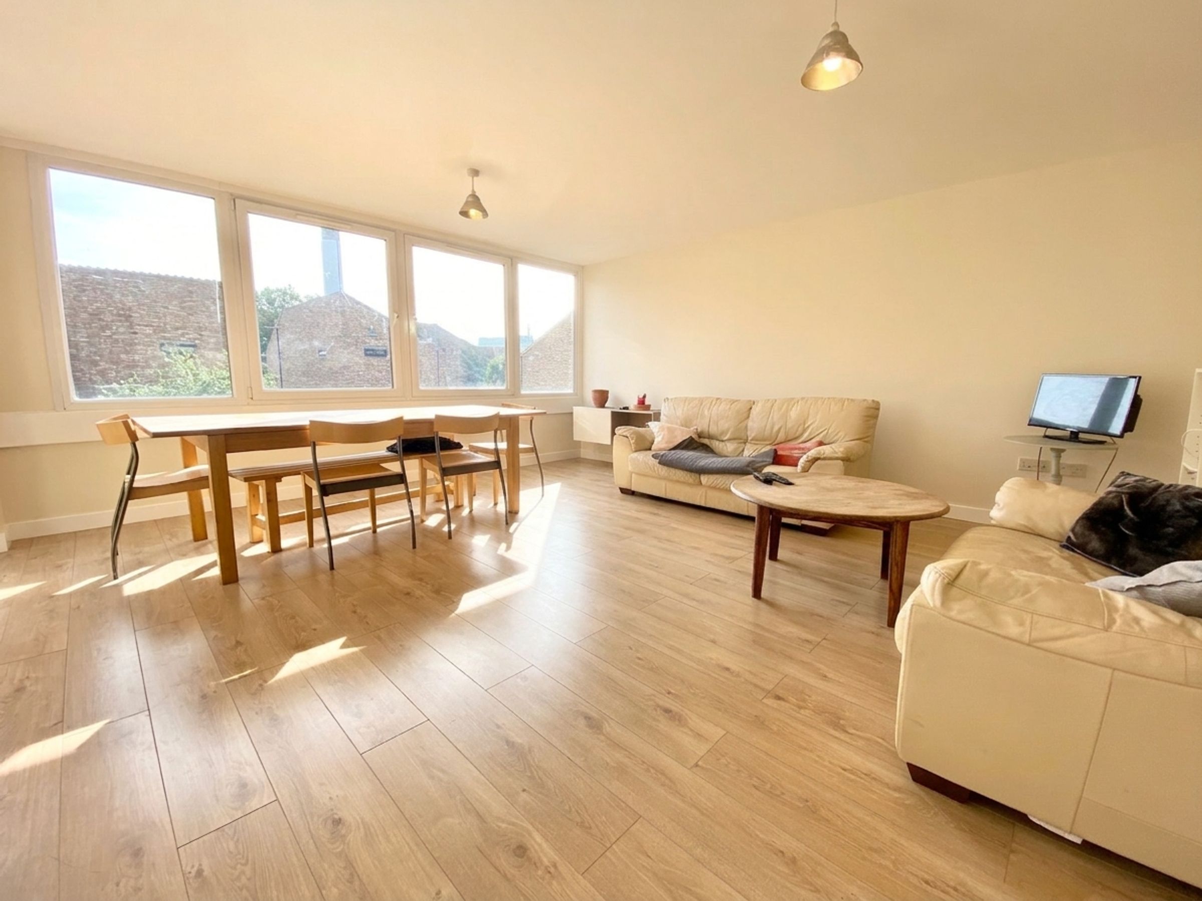 Flat High Kingsdown in Bristol