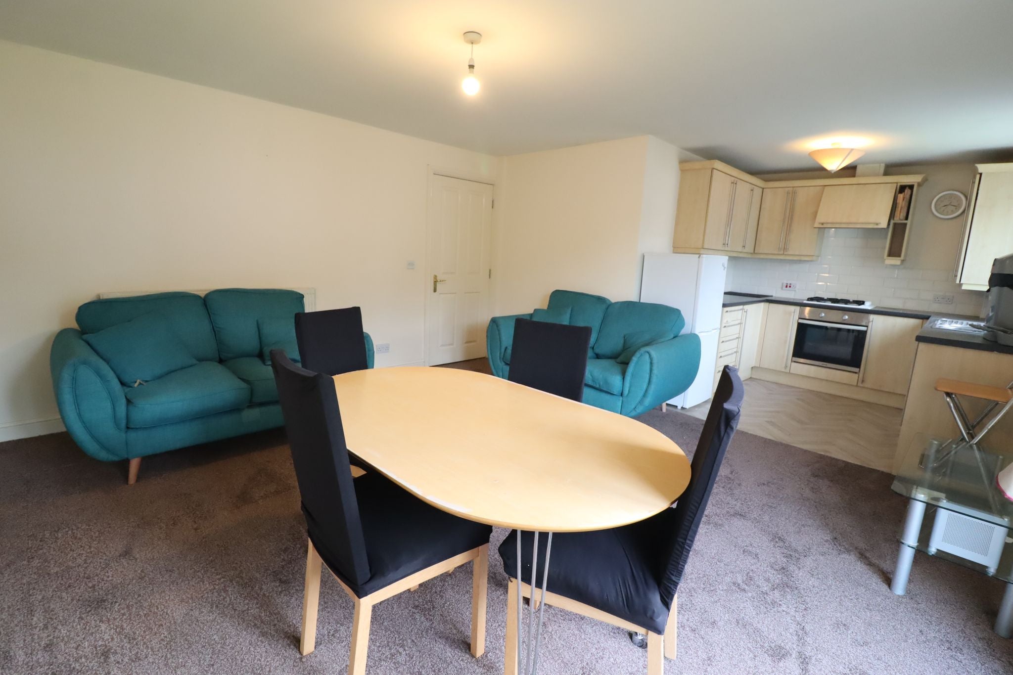 Flat Nightingale Close in Blackburn