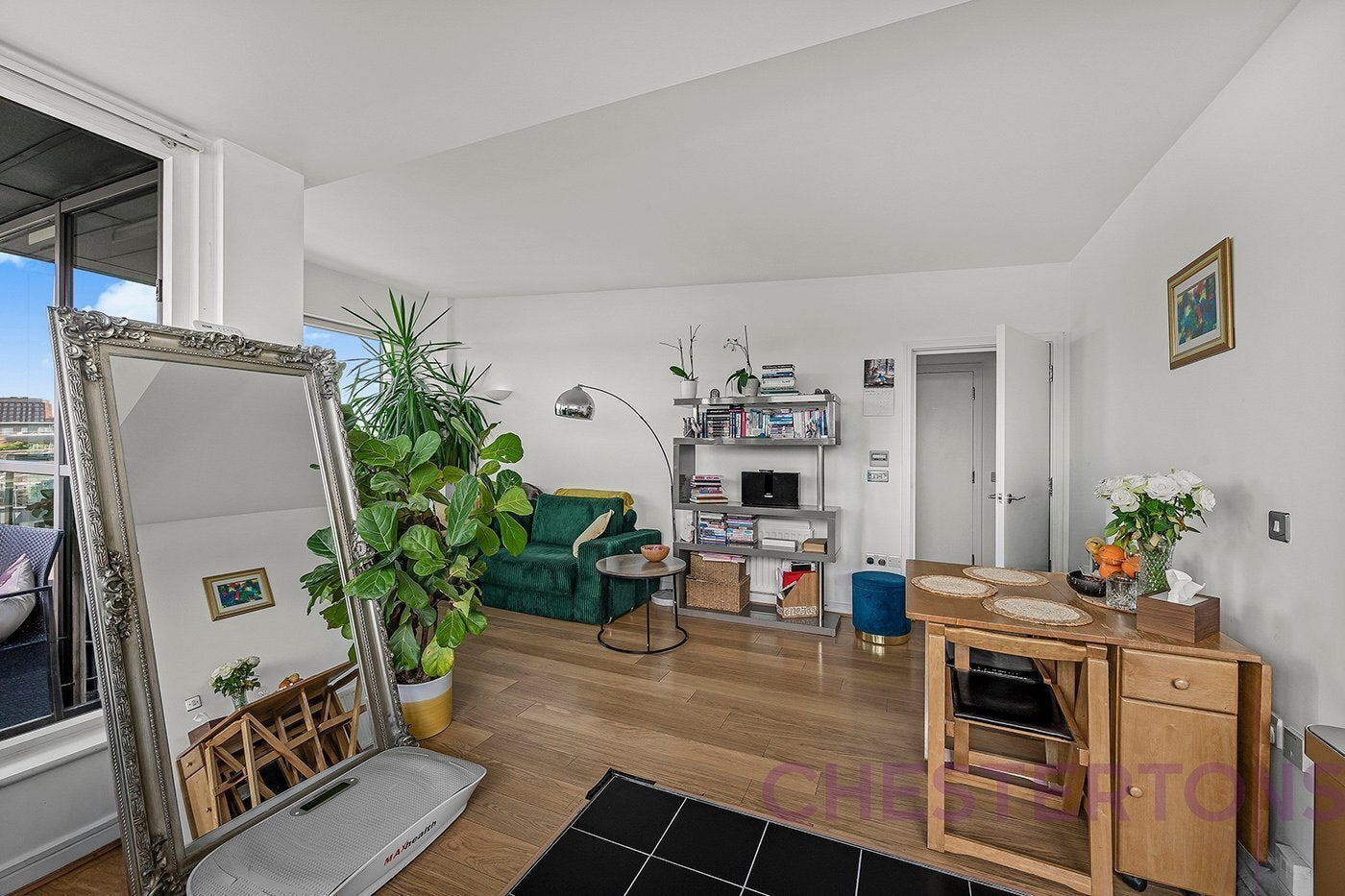 Flat Argyll Road in Greater London