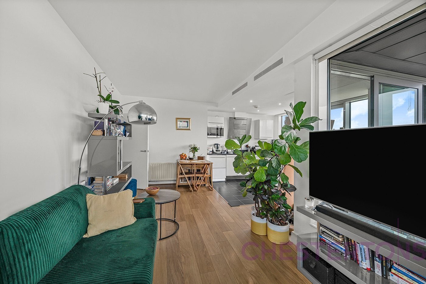 Flat Argyll Road in Greater London