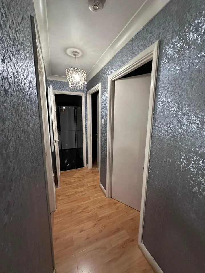 Flat Lavender Place in Greater London