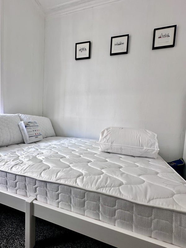 Flat Belgrave Road in City of Westminster
