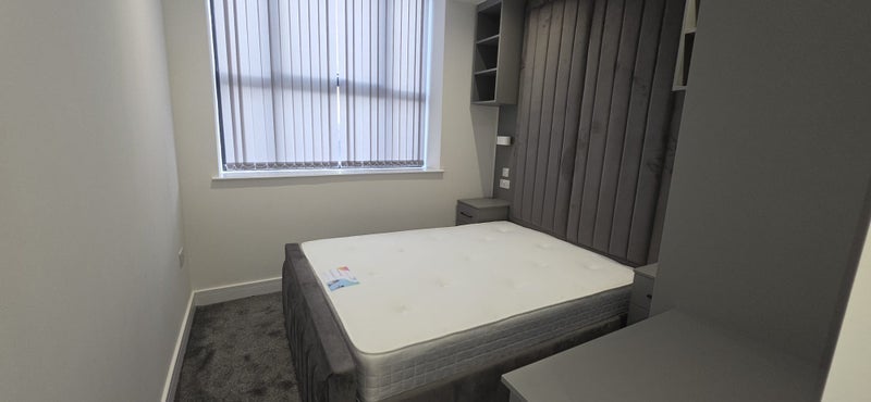 Room Godwin Street in Bradford