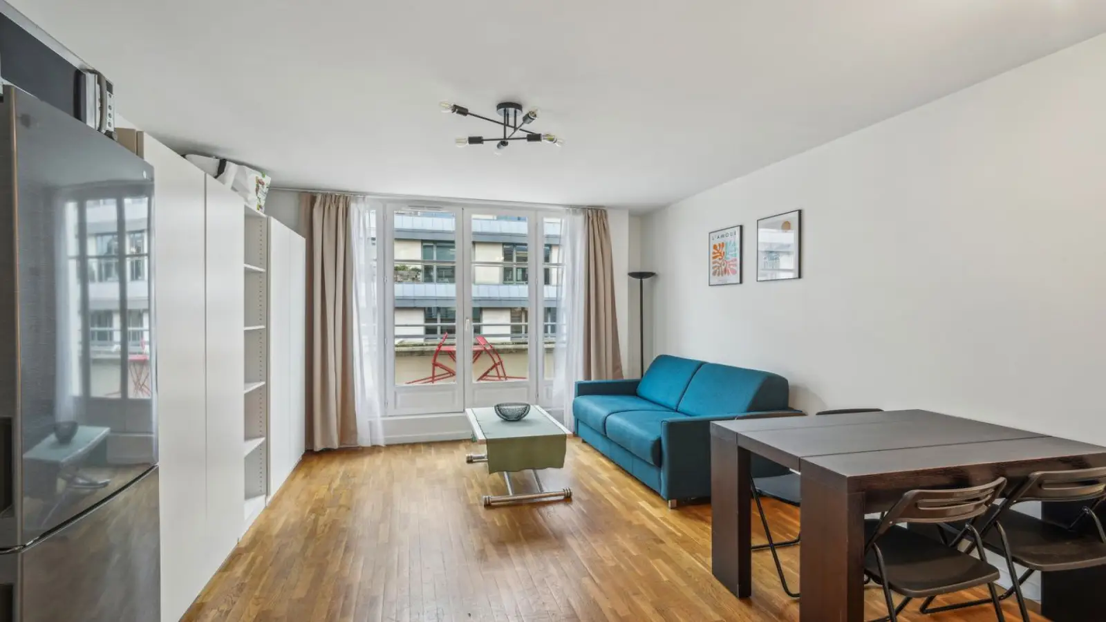 Appartement Rue de Bassano à Paris