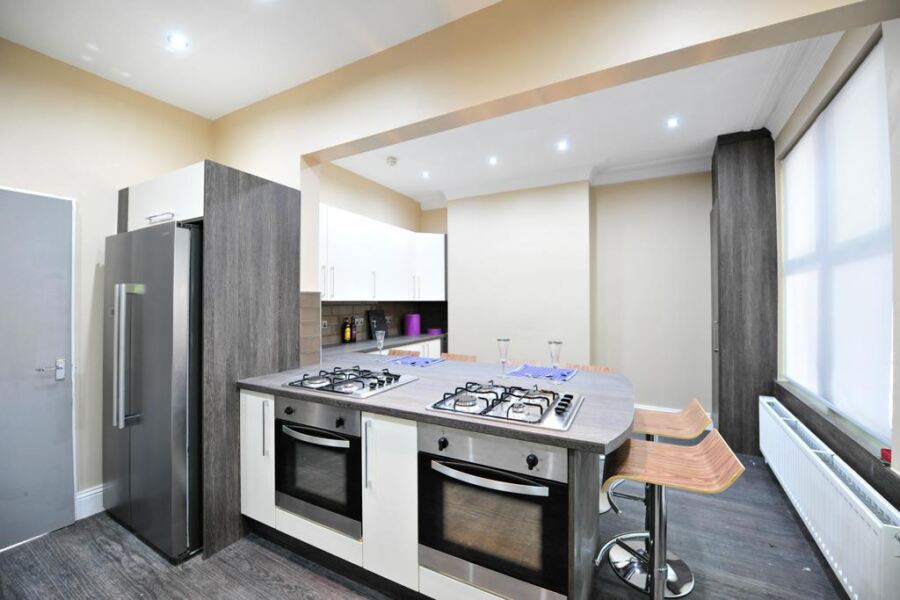 House Granby Grove in Leeds