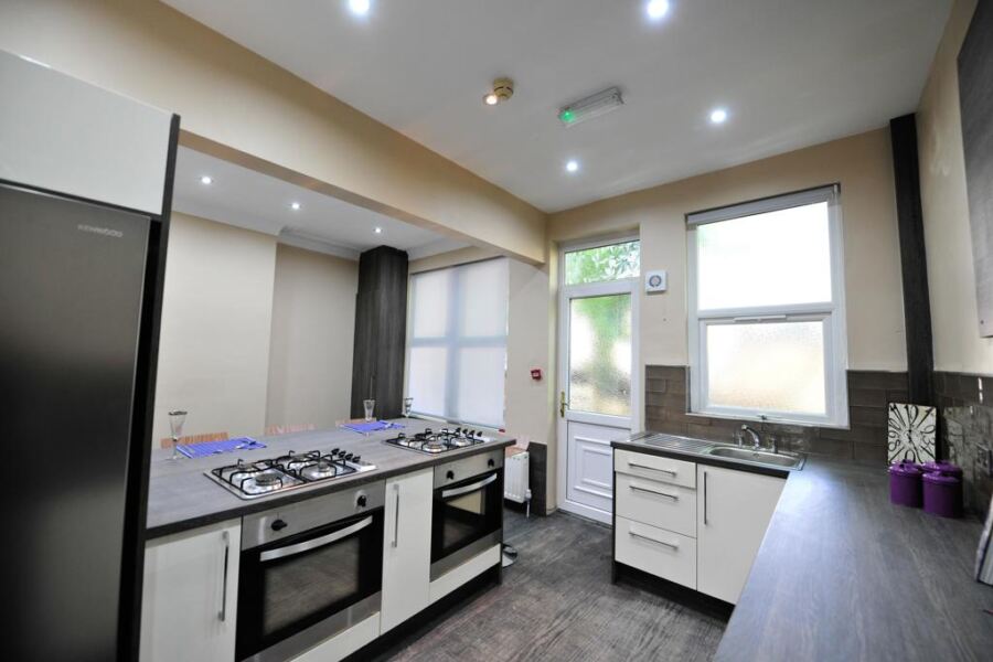 House Granby Grove in Leeds