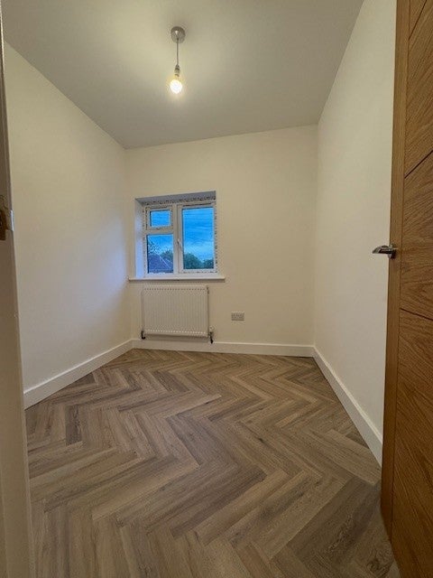 House Fineshade Grove in Corby