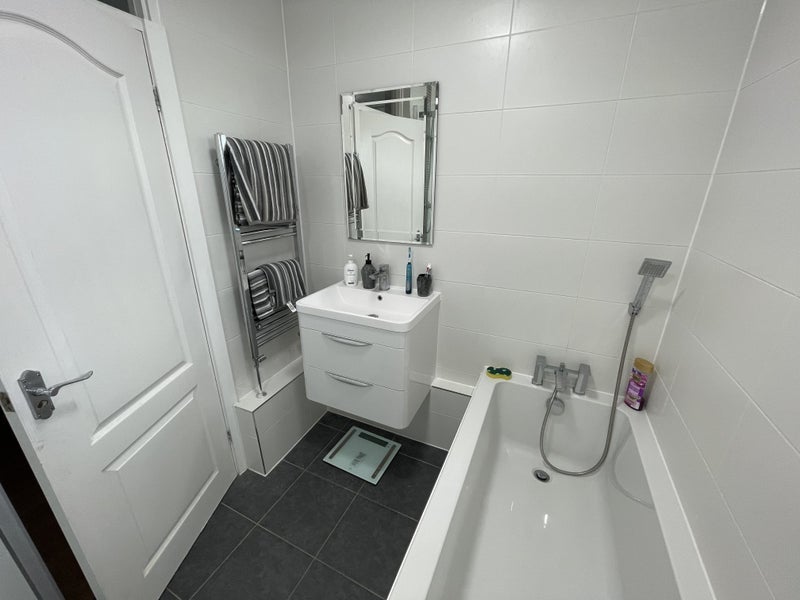Room Mayfield Gardens in Brentwood