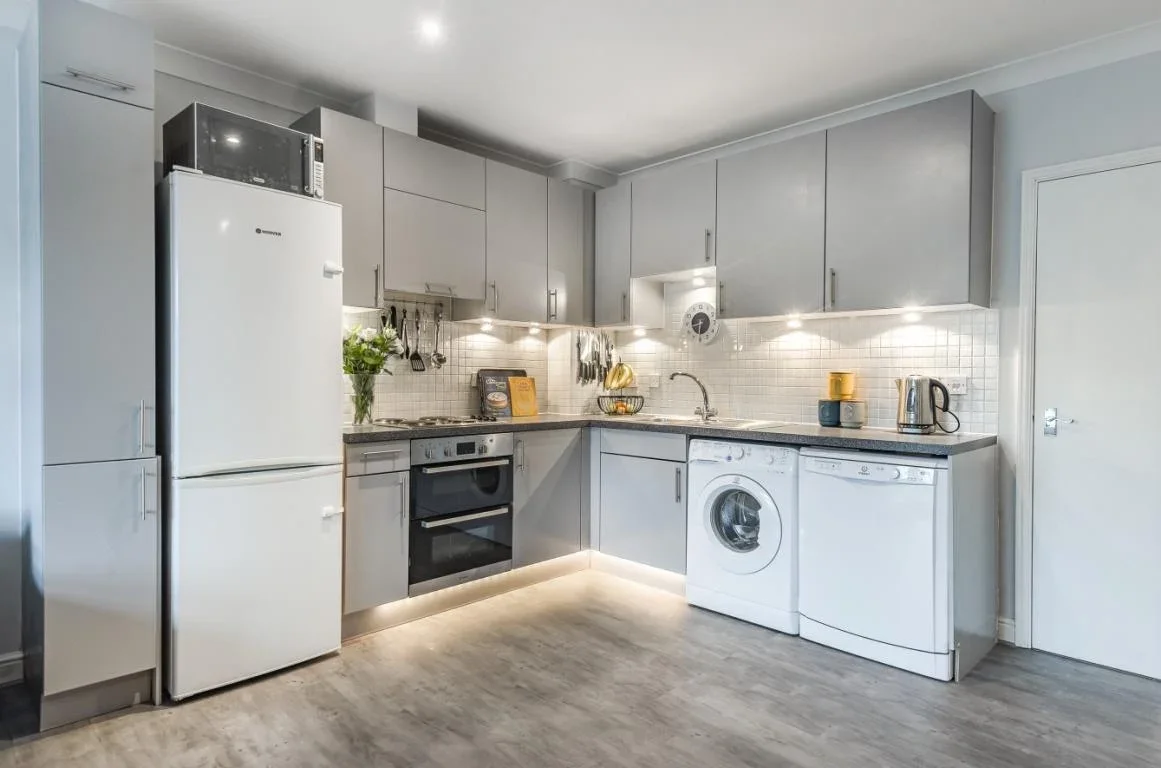 Flat Osnaburgh Hill in Surrey Heath
