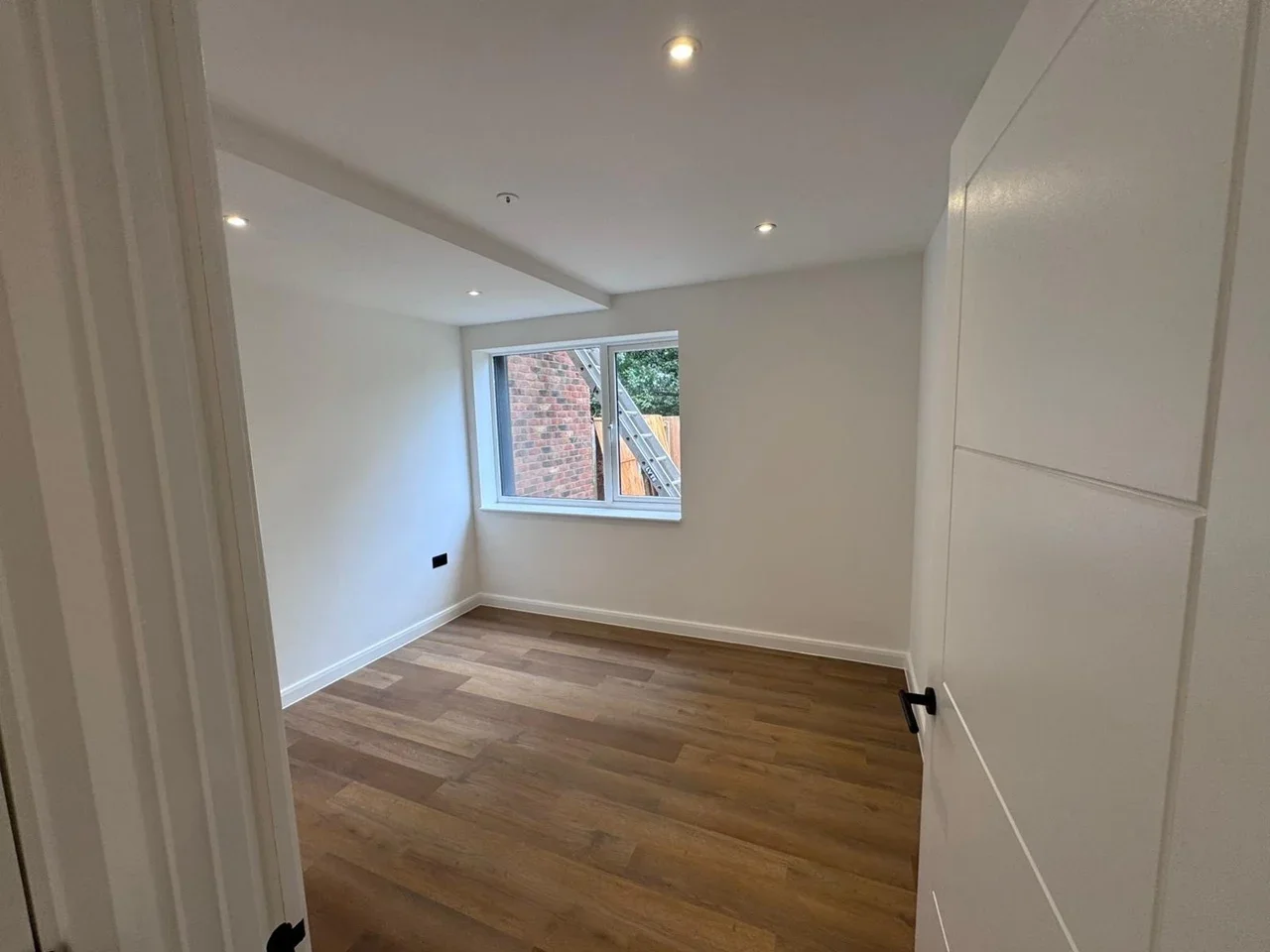 Flat Warwick Close in Greater London