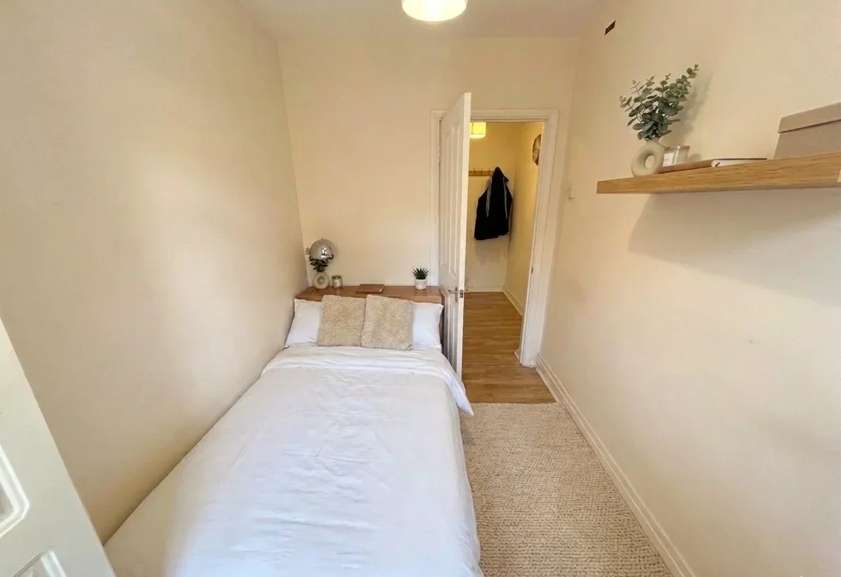Room Clapham Road Estate in Greater London