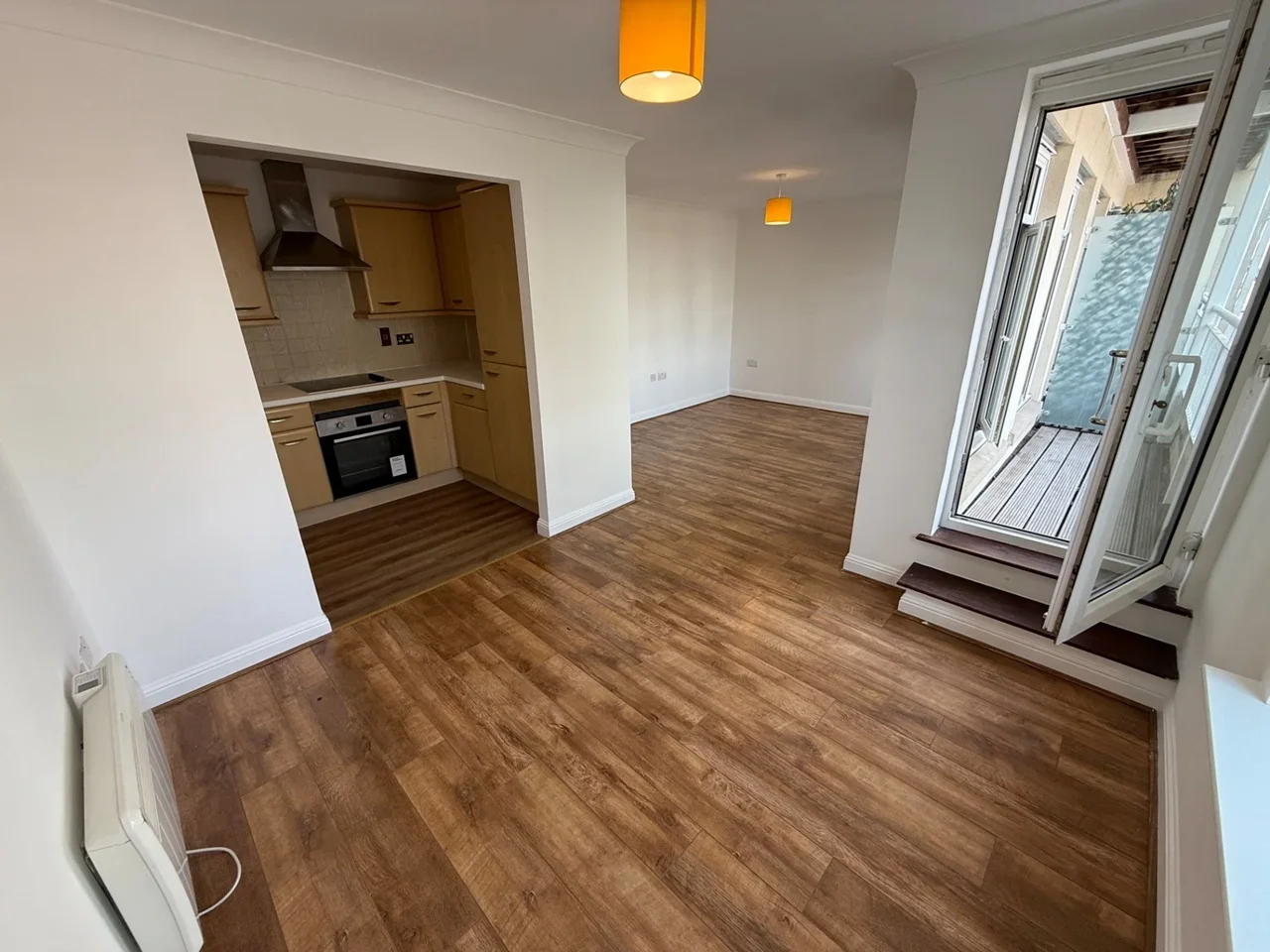 Flat Magdalene Gardens in Greater London