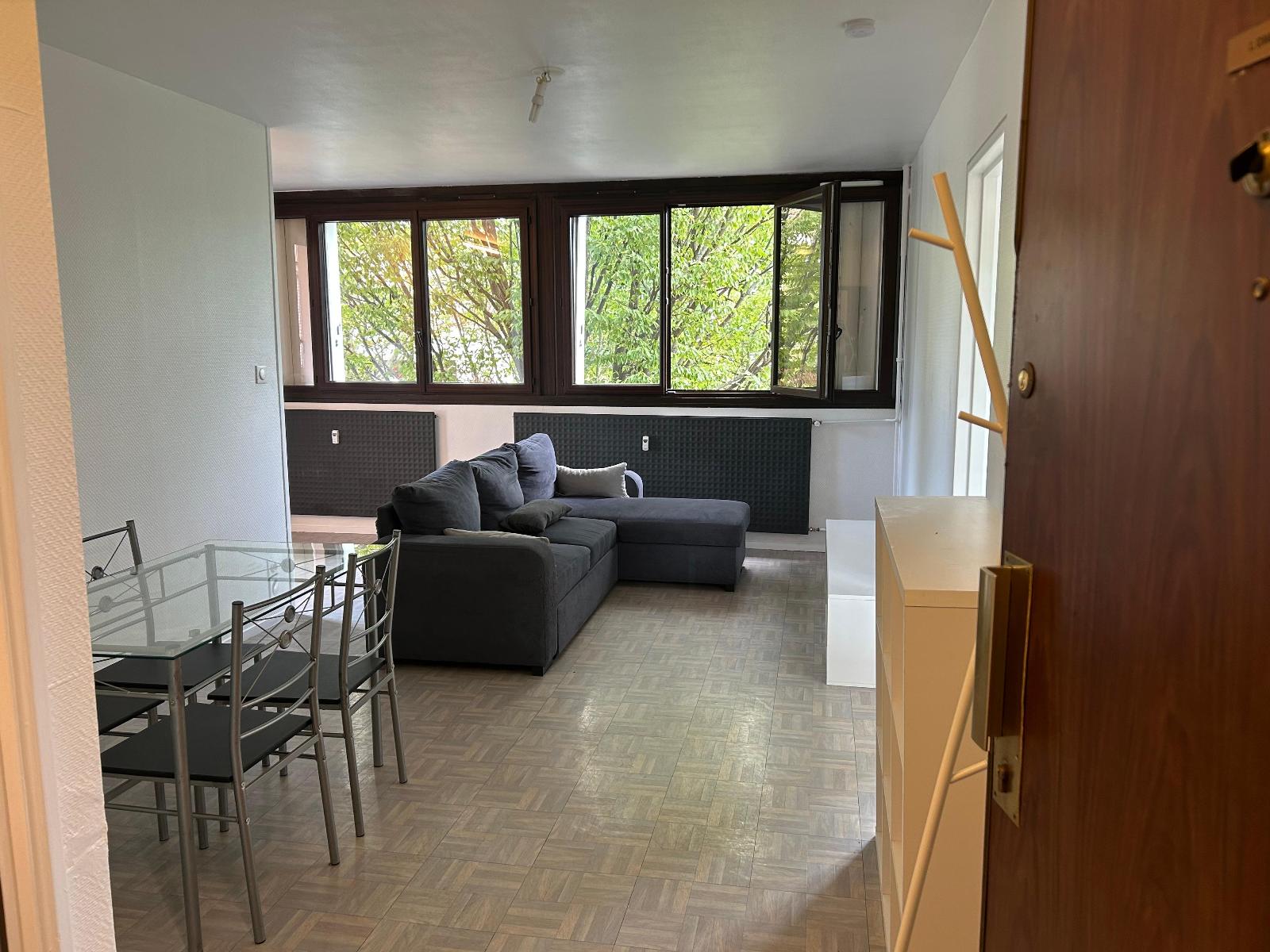 Flat Rue Bernard Lecache in Villeurbanne