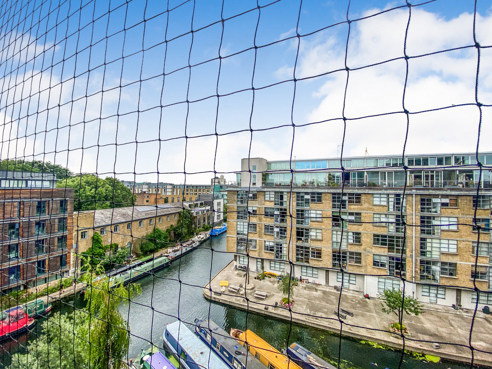 Flat Grand Junction Wharf in Greater London