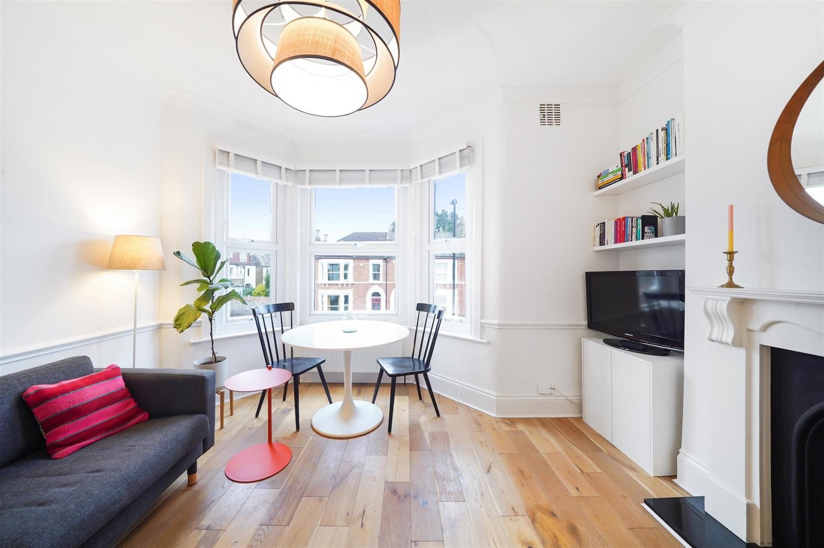 Flat Birkhall Road in Greater London