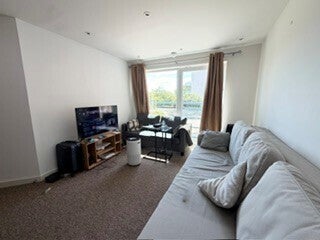 Flat Toynbee Road in Eastleigh