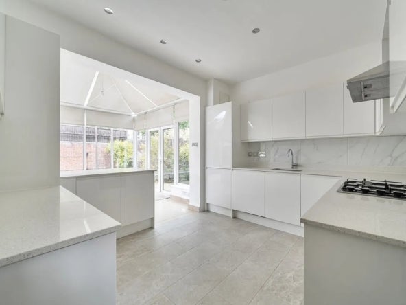 House Middlefield in Greater London