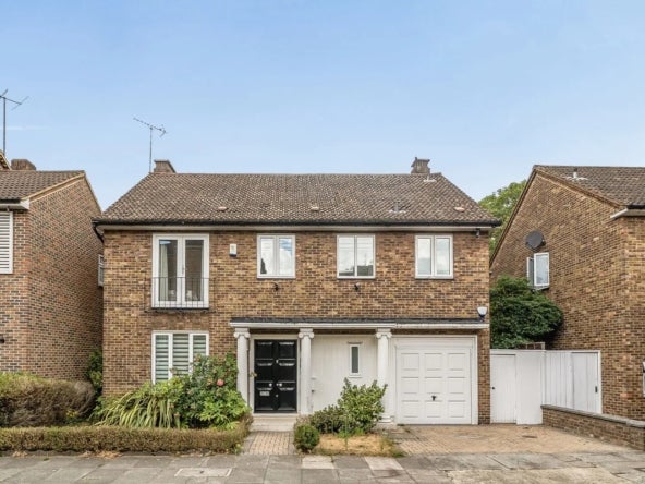 House Middlefield in Greater London