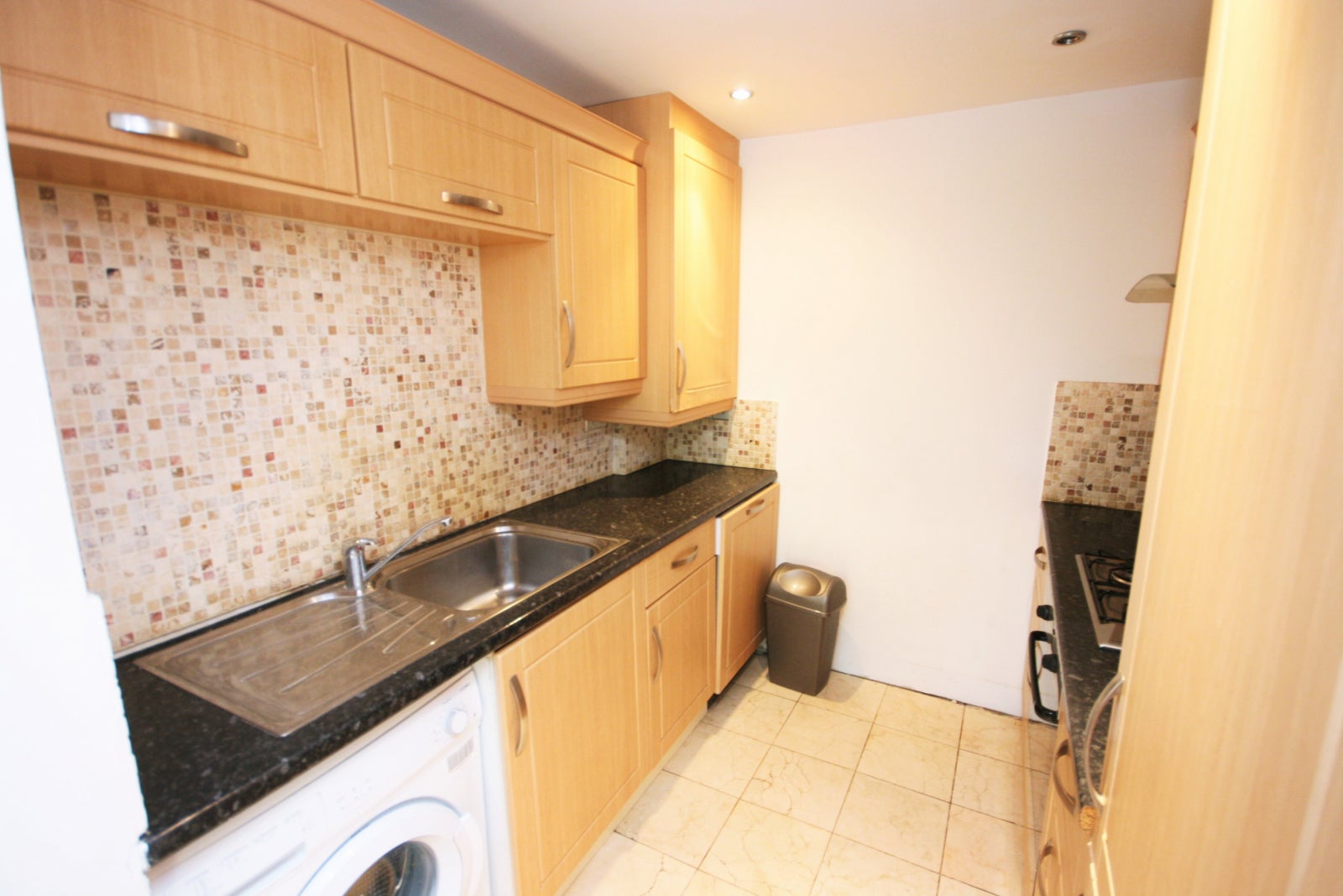 Flat Campbell Road in Greater London