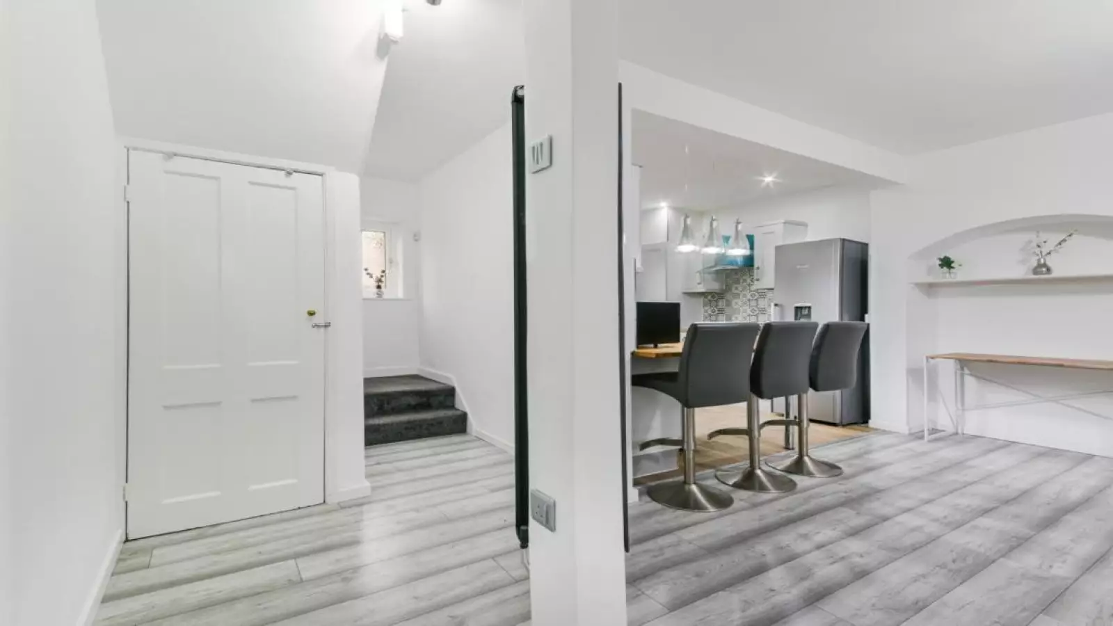 Flat Ravenbourne Estate in Greater London