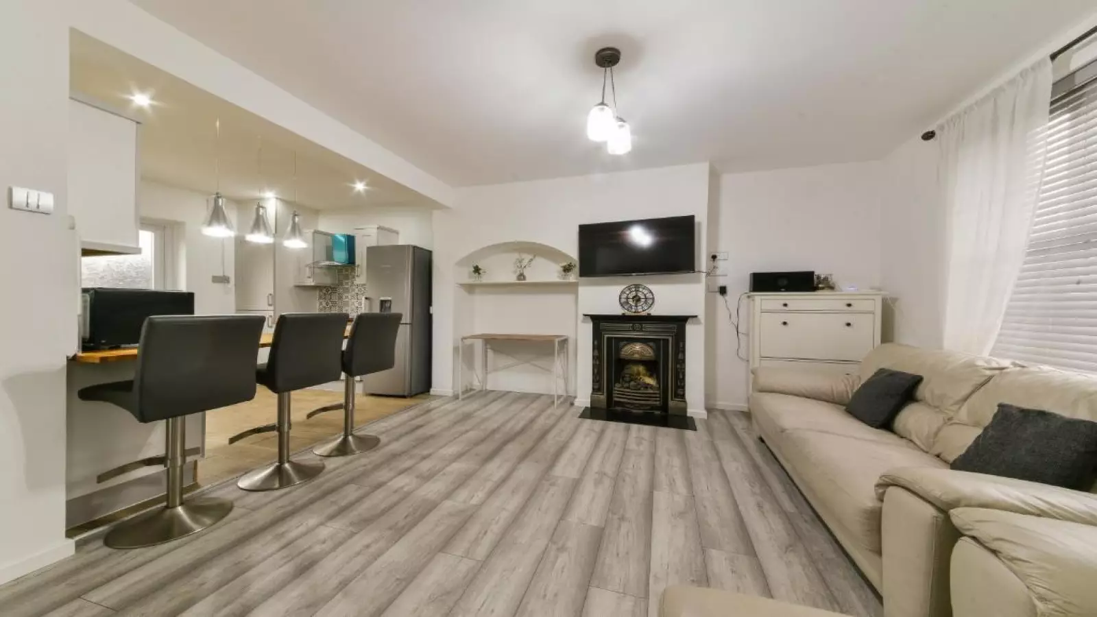 Flat Ravenbourne Estate in Greater London