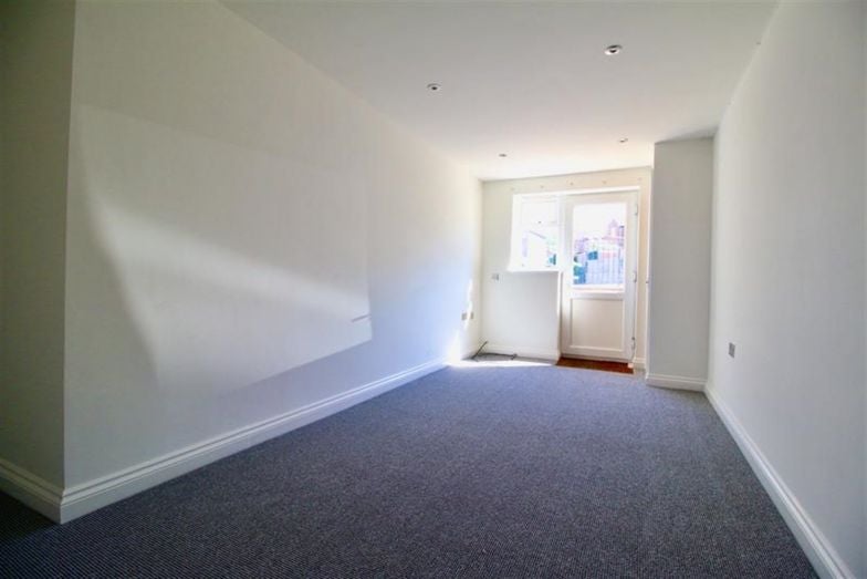 Flat Brighton Road in Newhaven
