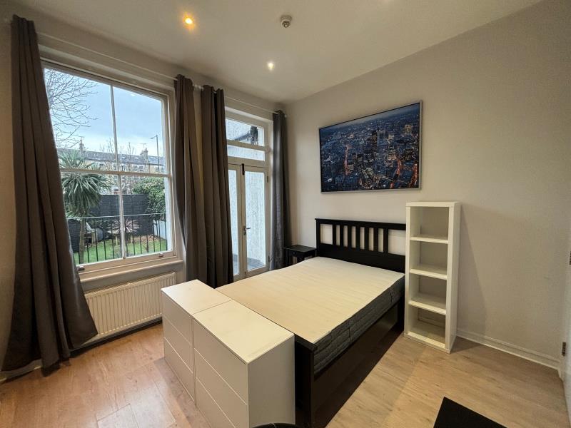 Flat Gwendwr Road in Greater London