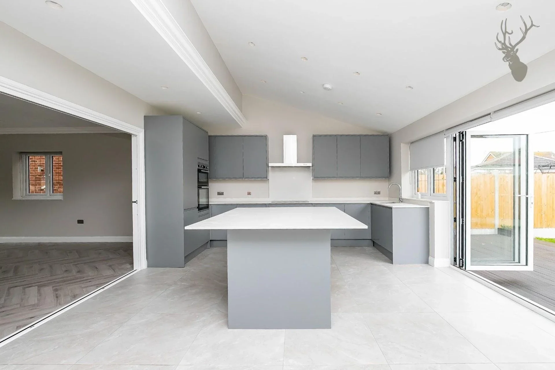 Flat Court Yard in Greater London
