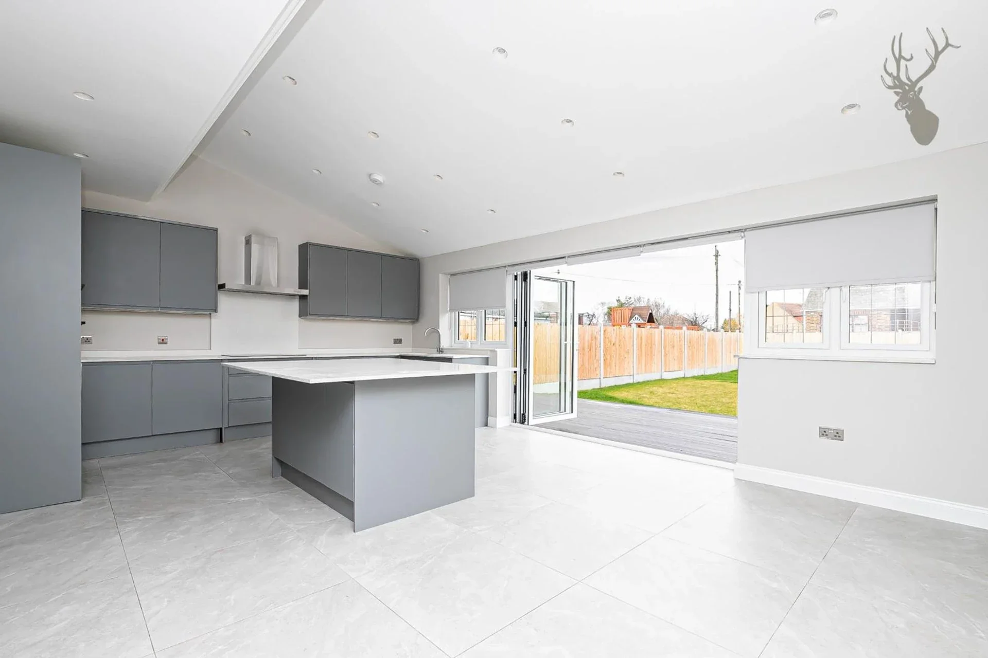 Flat Court Yard in Greater London