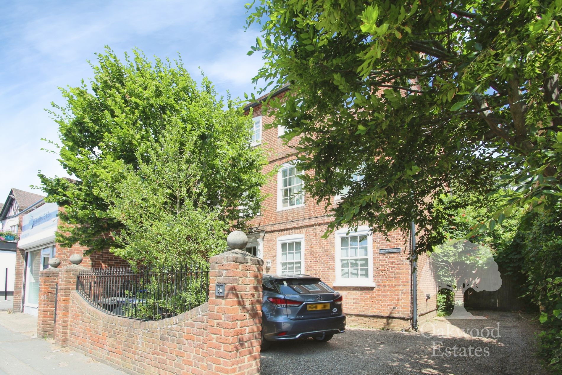 Flat High Street in Wexham and Ivers Community Board