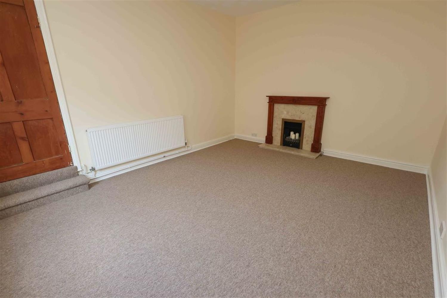 Flat Woodlands Road in Clevedon