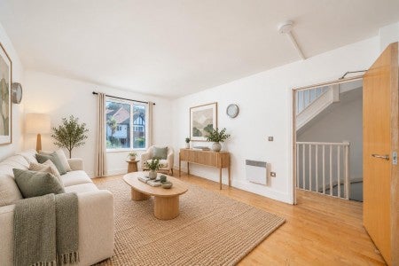 Flat Finchley Road in Greater London