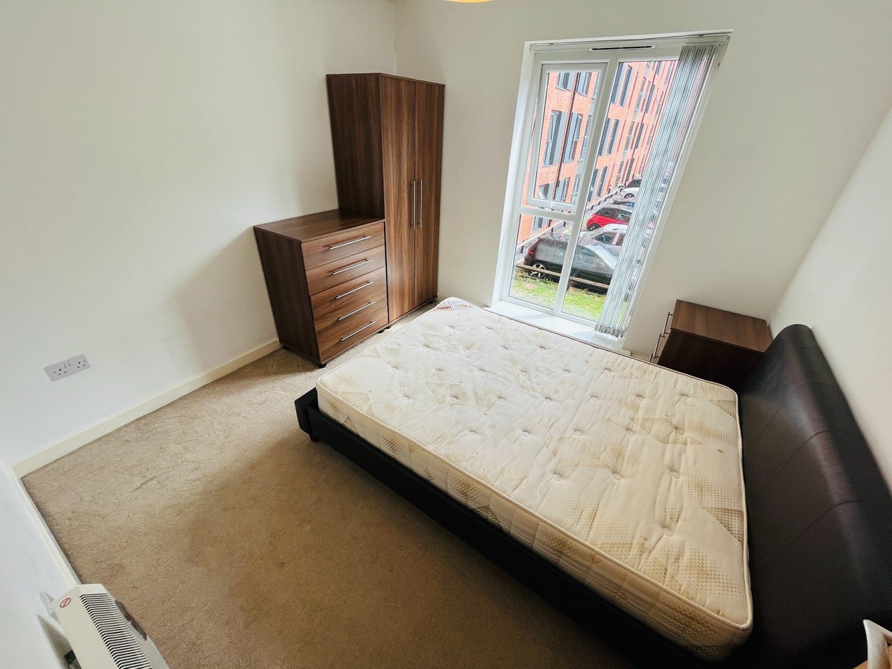 Flat Ordsall Lane in Salford