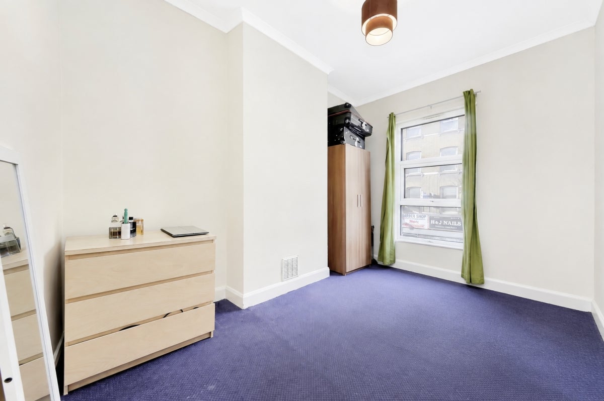 Flat Hornsey Road in Greater London